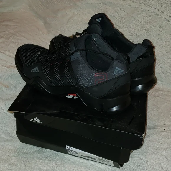 Adidas Men Shoes, Size 10, Brand New - Picture 9 of 9